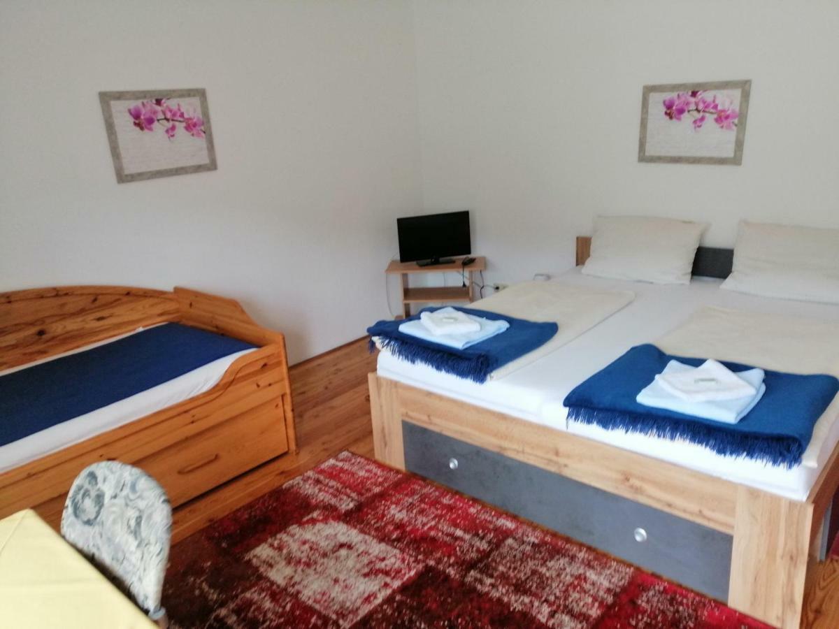 Gasthaus Zur Blauen Donau Hotel Waldkirchen am Wesen Esterno foto